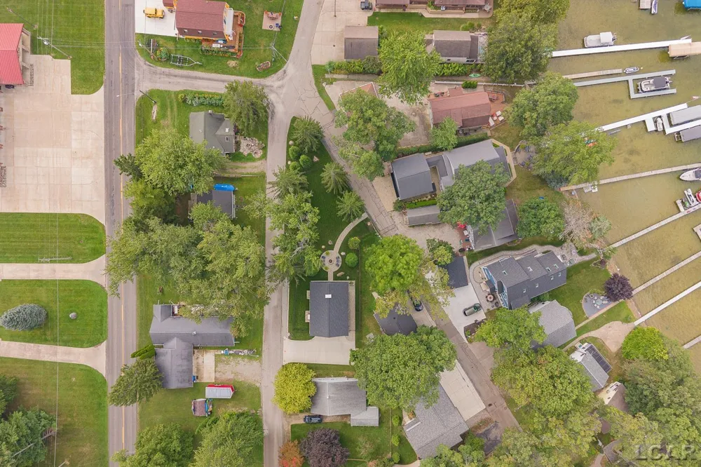 4171 Woodland Avenue Woodstock Township, MI 49253