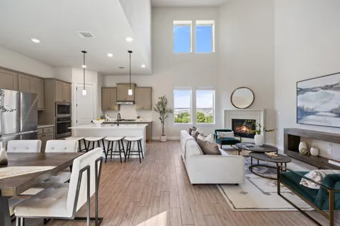 6800 Empresa Drive