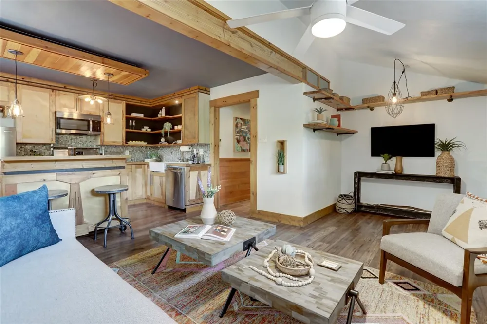 1007 Prospect Avenue Austin, TX 78702