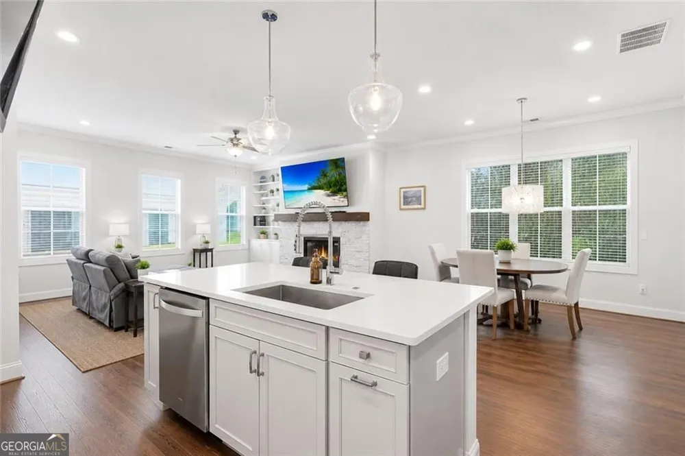 200 Magnolia Blossom CT Marietta, GA 30060