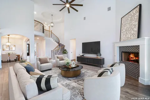 30137 Valley Run