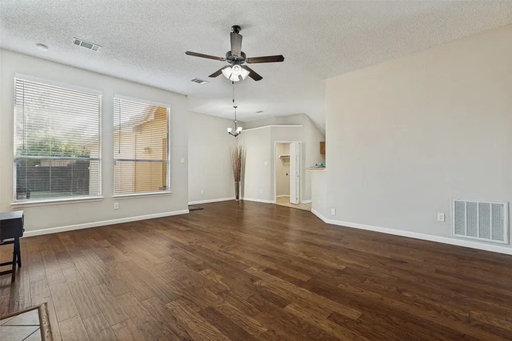 817 Aylesbury Drive Allen, TX 75002
