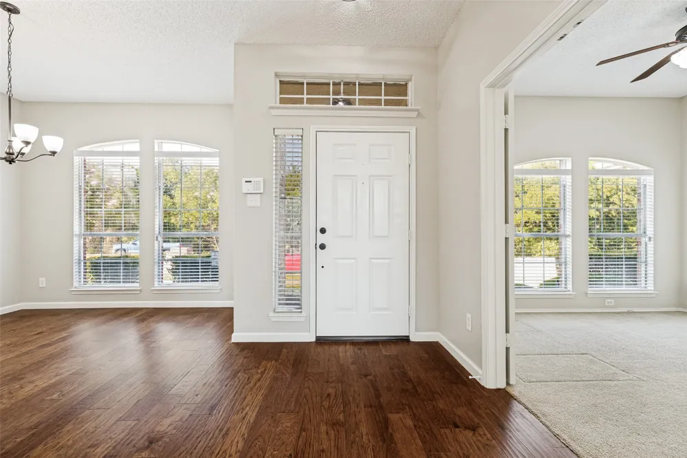 817 Aylesbury Drive Allen, TX 75002