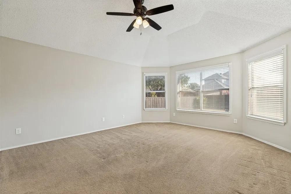817 Aylesbury Drive Allen, TX 75002