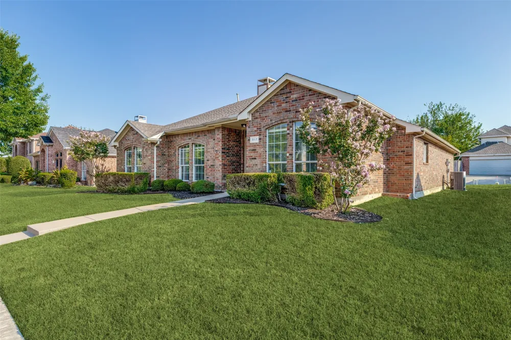817 Aylesbury Drive Allen, TX 75002