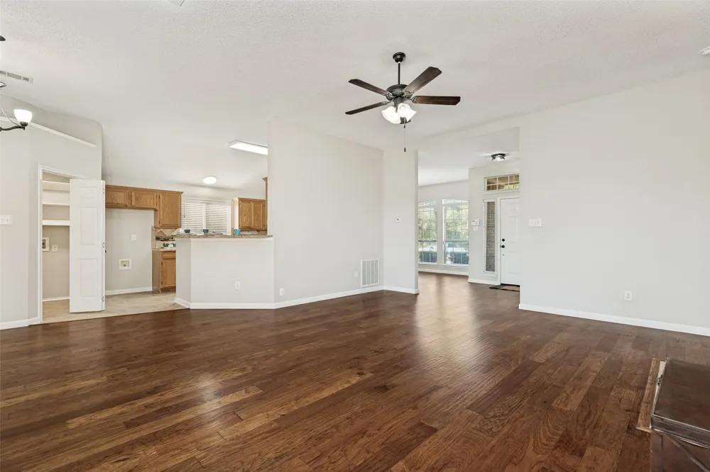 817 Aylesbury Drive Allen, TX 75002