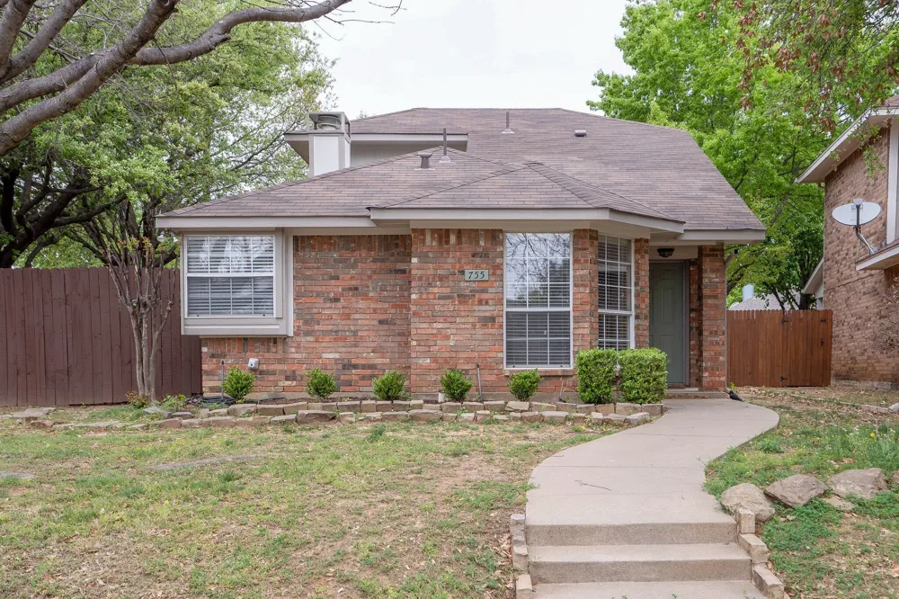 755 Burr Oak Drive Lewisville, TX 75067