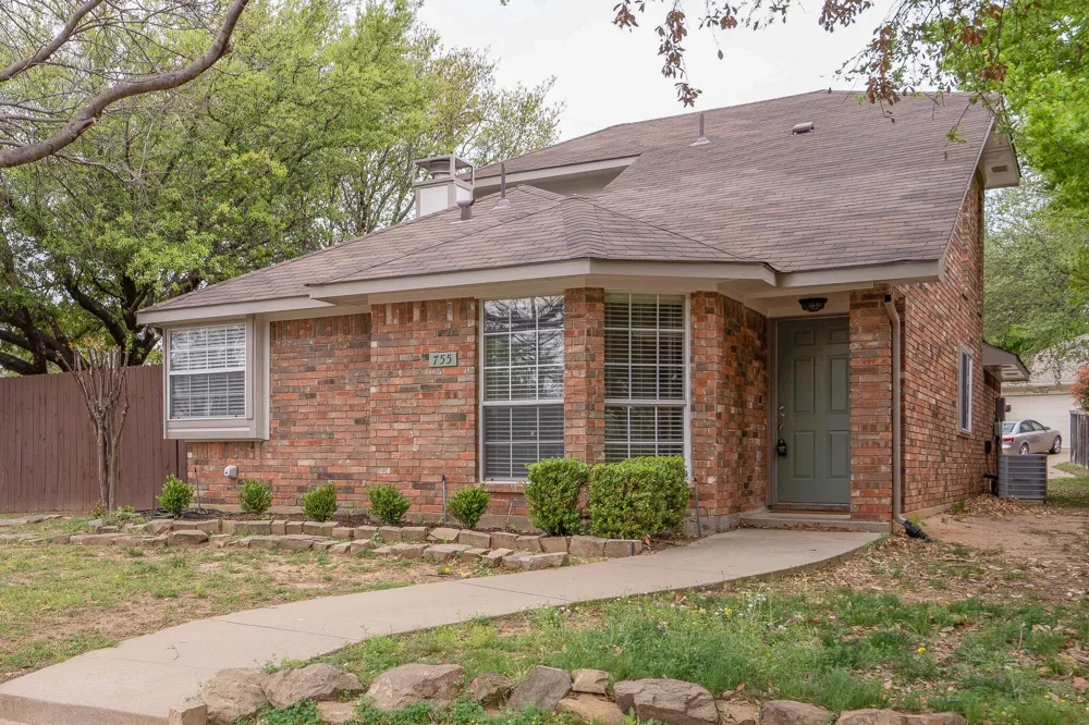 755 Burr Oak Drive Lewisville, TX 75067