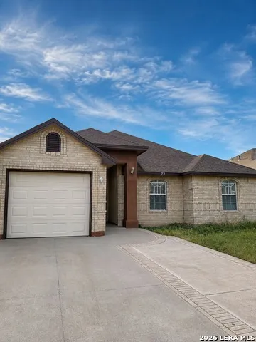 1531 Rosewood Drive Eagle Pass, TX 78852