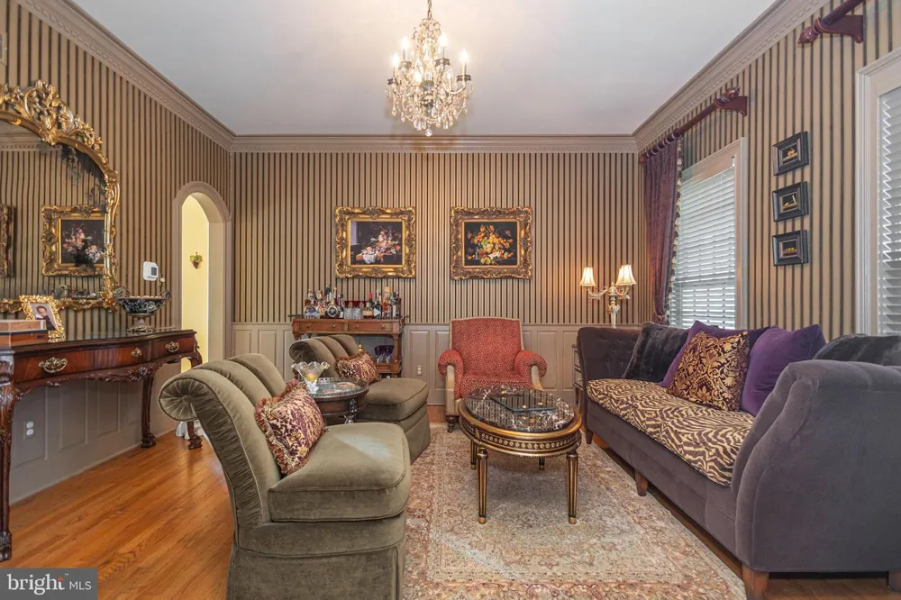 1349 WRIGHTSTOWN ROAD Newtown, PA 18940