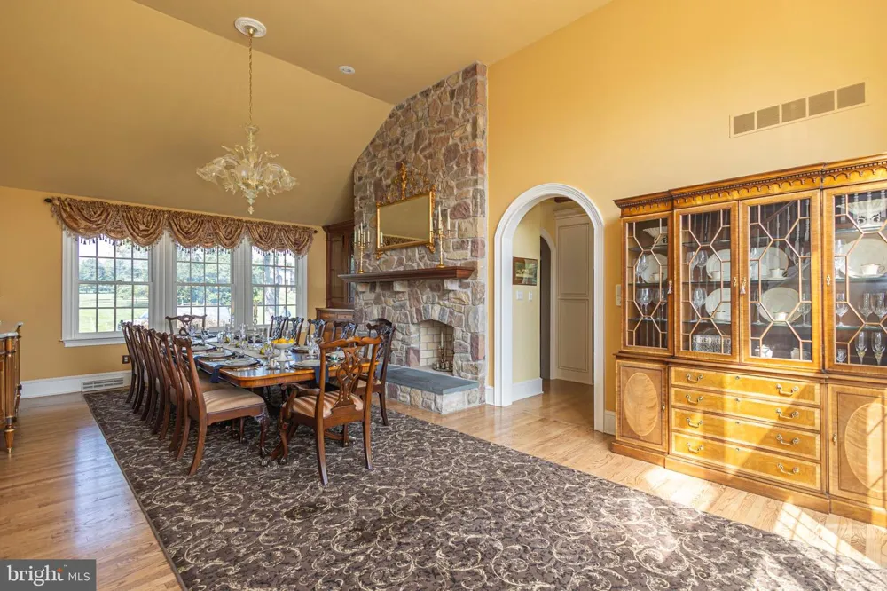 1349 WRIGHTSTOWN ROAD Newtown, PA 18940