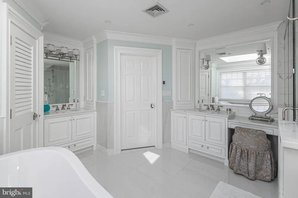 1349 WRIGHTSTOWN ROAD Newtown, PA 18940