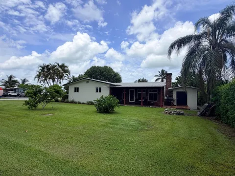 955 NW 4th St Street