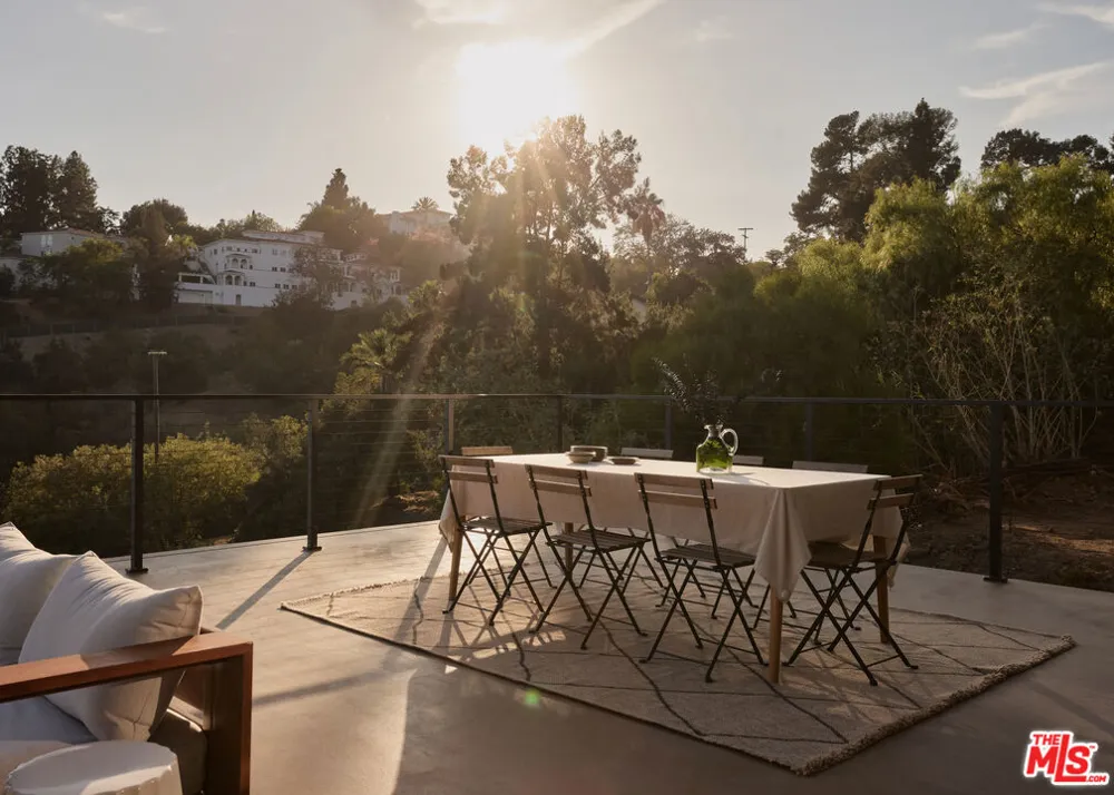 621 Frontenac Avenue Los Angeles, CA 90065