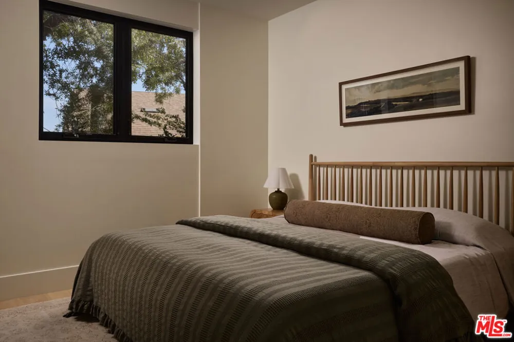 621 Frontenac Avenue Los Angeles, CA 90065