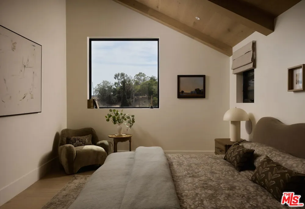 621 Frontenac Avenue Los Angeles, CA 90065