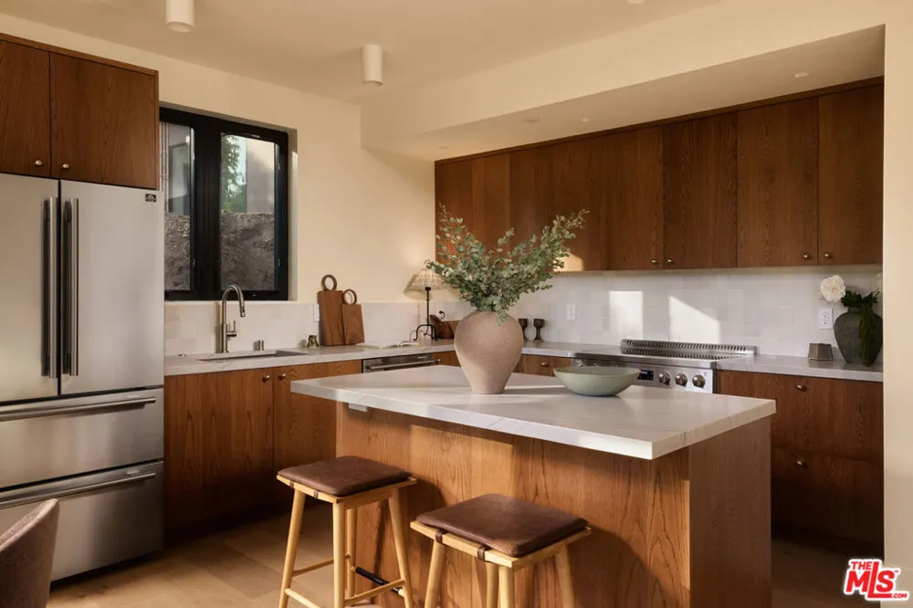 621 Frontenac Avenue Los Angeles, CA 90065