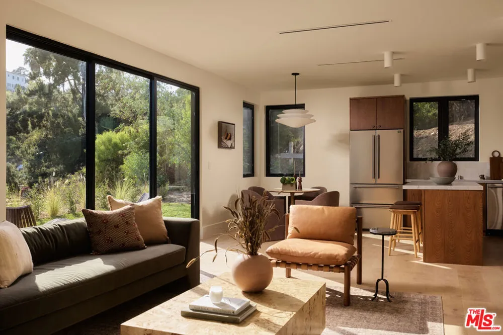 621 Frontenac Avenue Los Angeles, CA 90065