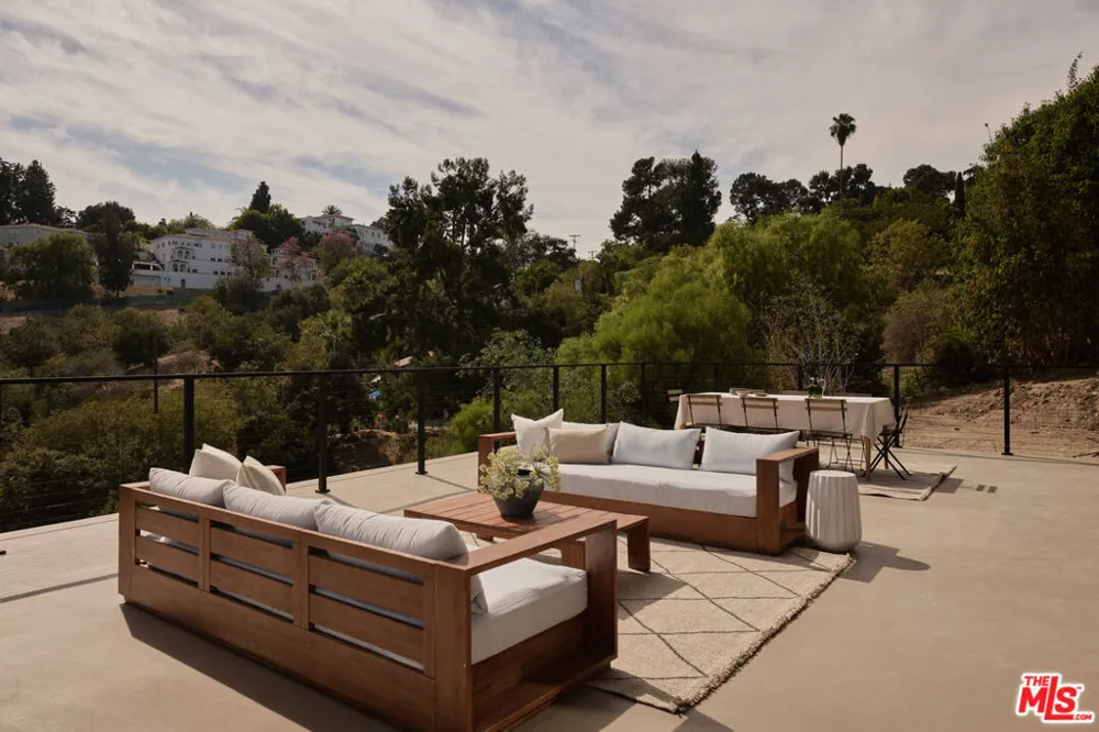 621 Frontenac Avenue Los Angeles, CA 90065