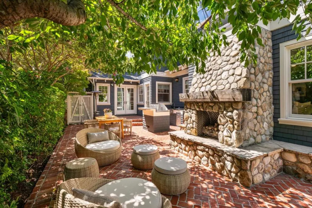 61 MYRTLE STREET Redwood City, CA 94062