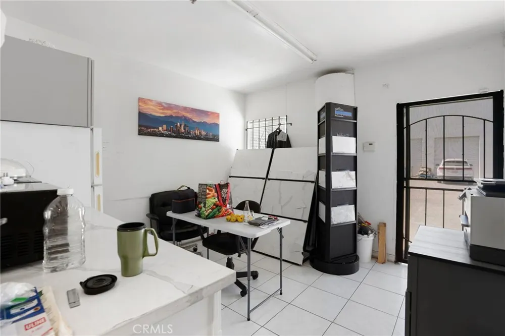 129 S 8th La Puente, CA 91746