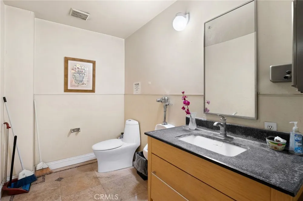 129 S 8th La Puente, CA 91746