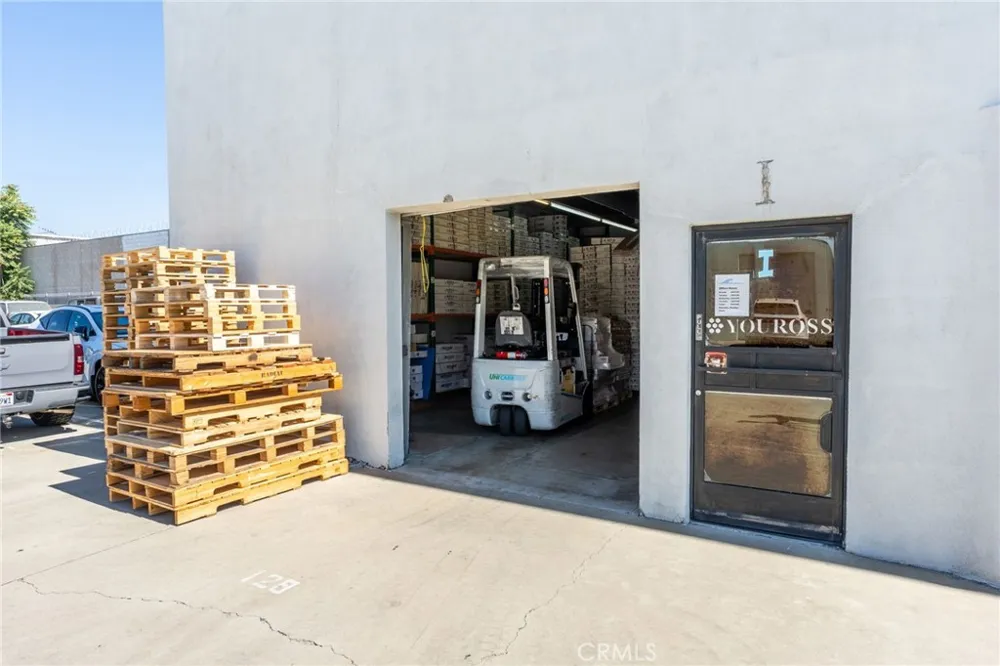 129 S 8th La Puente, CA 91746