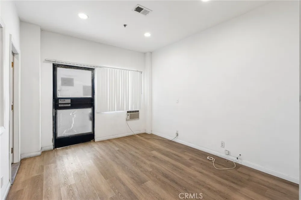 129 S 8th La Puente, CA 91746