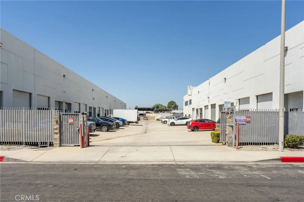 129 S 8th La Puente, CA 91746