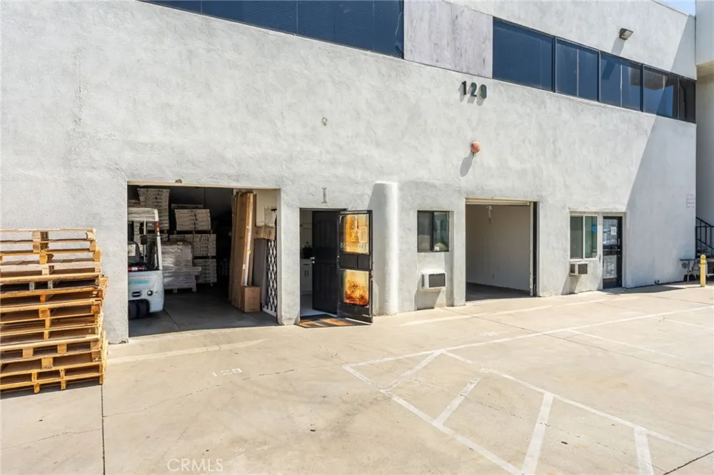 129 S 8th La Puente, CA 91746