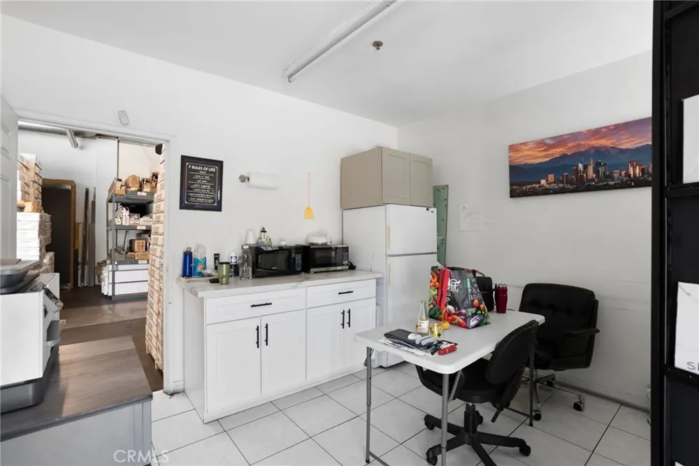 129 S 8th La Puente, CA 91746