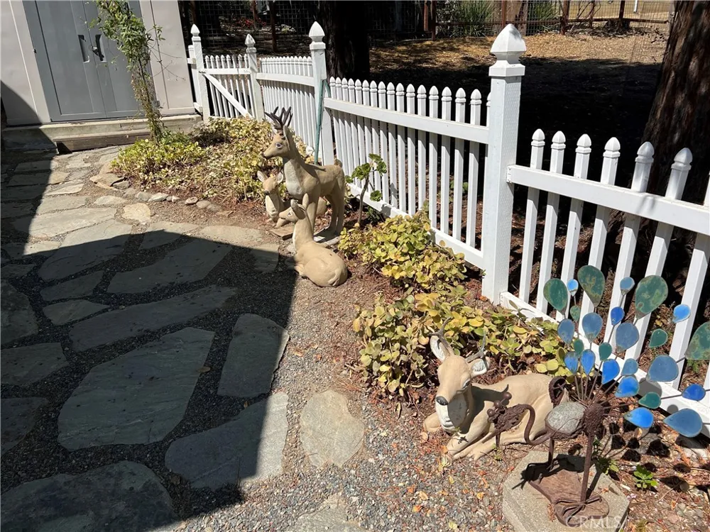 1475 Spencer Street Cambria, CA 93428