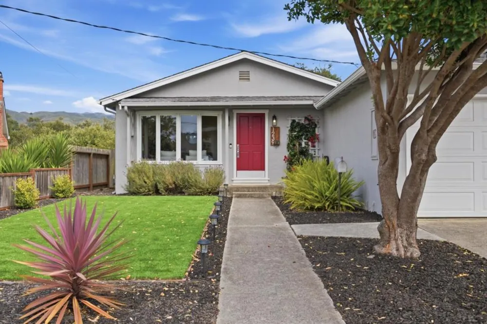 1239 Galvez Drive Pacifica, CA 94044
