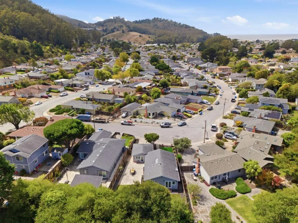 1239 Galvez Drive Pacifica, CA 94044
