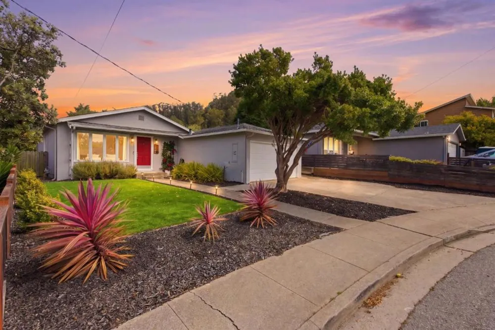 1239 Galvez Drive Pacifica, CA 94044
