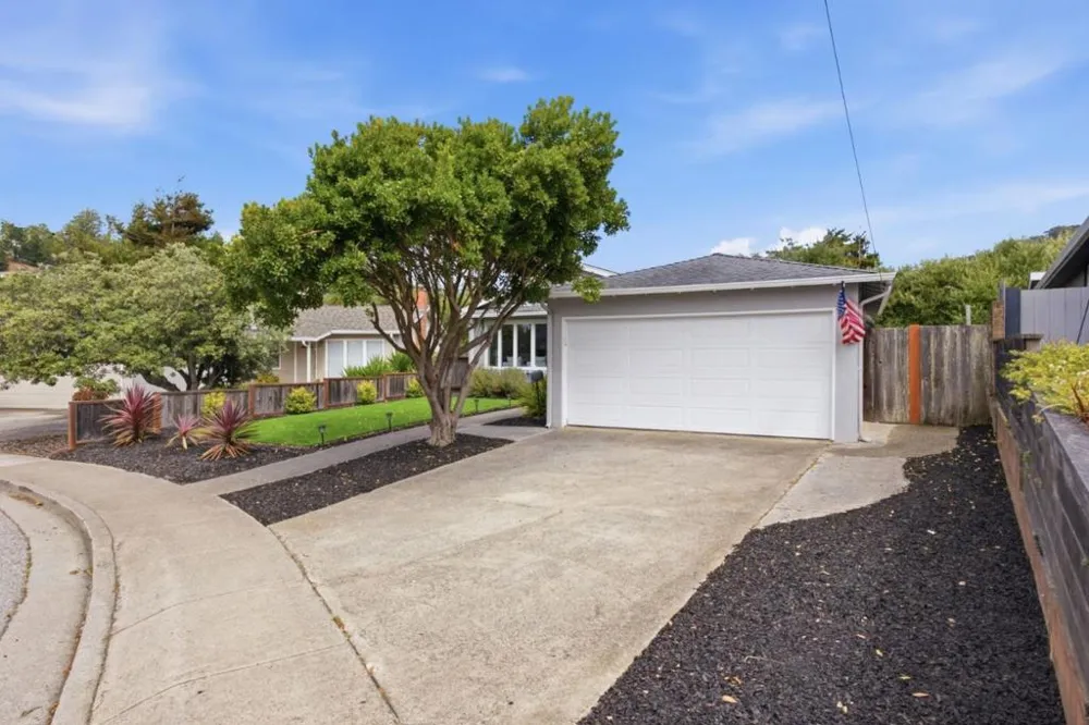 1239 Galvez Drive Pacifica, CA 94044