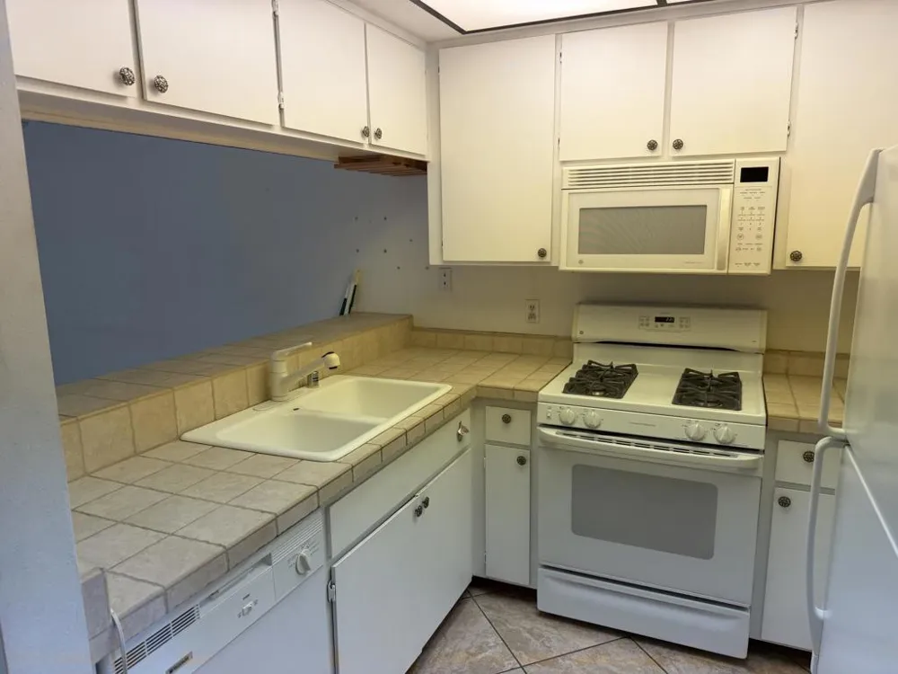 54 Lakeview Circle Cathedral City, CA 92234