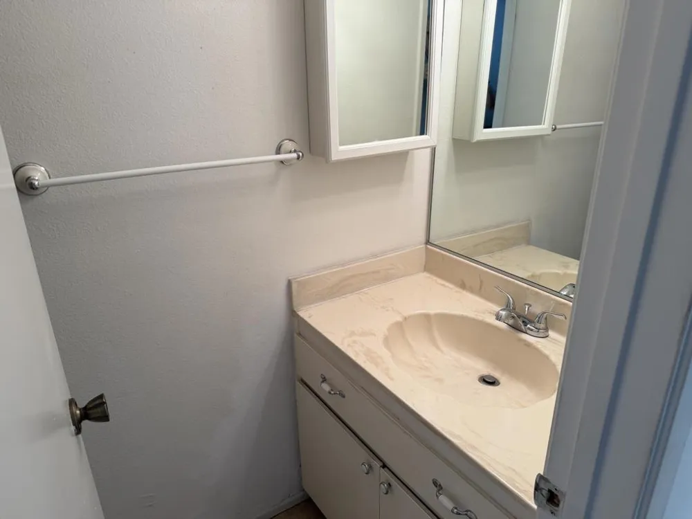 54 Lakeview Circle Cathedral City, CA 92234