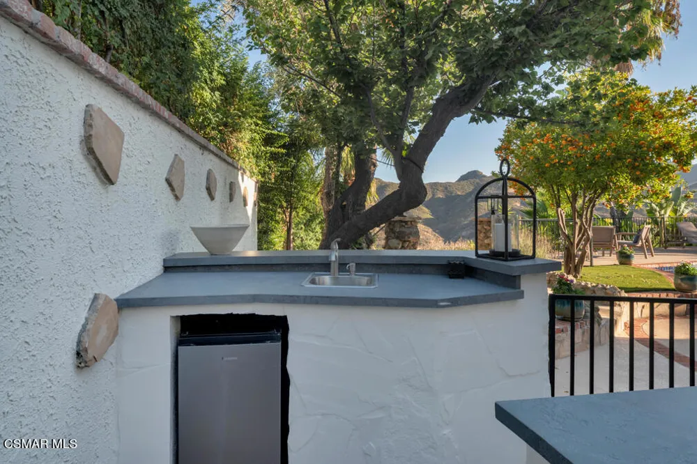 32026 Canterhill Place Westlake Village, CA 91361