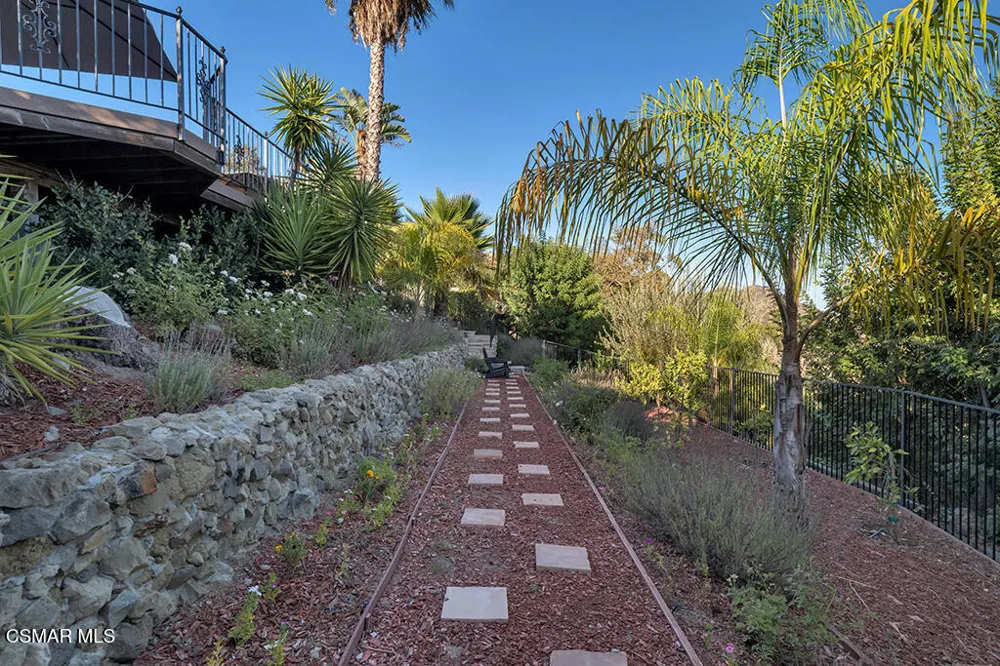 32026 Canterhill Place Westlake Village, CA 91361