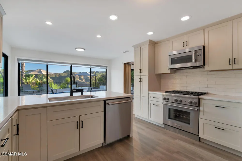 32026 Canterhill Place Westlake Village, CA 91361