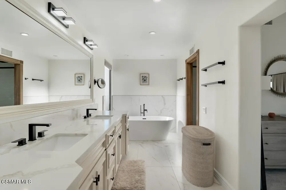 32026 Canterhill Place Westlake Village, CA 91361