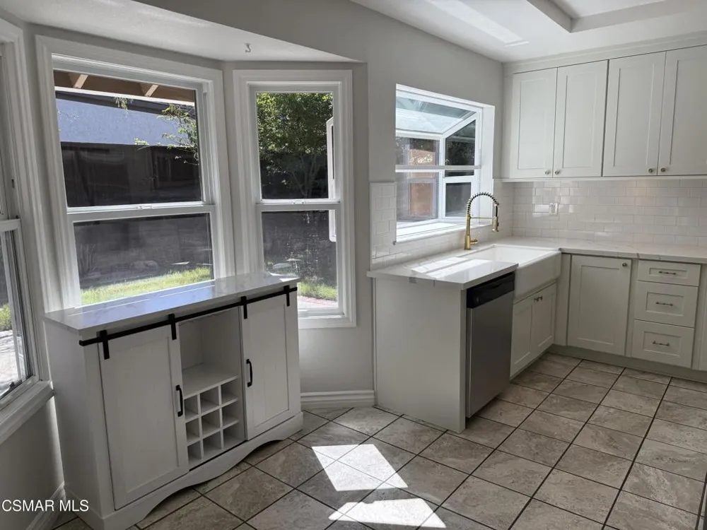 3622 Cambria Street Thousand Oaks, CA 91360