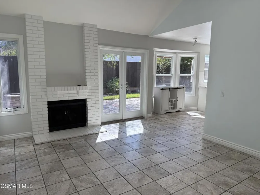 3622 Cambria Street Thousand Oaks, CA 91360
