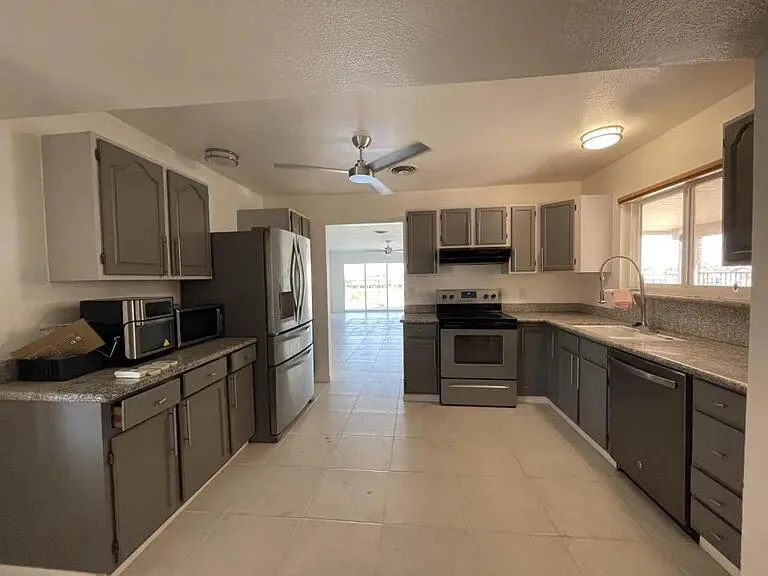 43400 Illinois Avenue Palm Desert, CA 92211