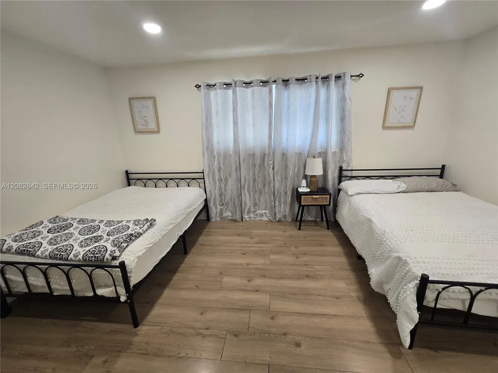 203 NE 2nd Ave #203 Dania Beach, FL 33004