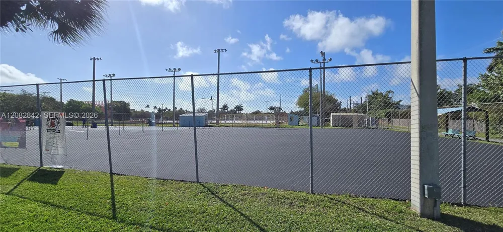 203 NE 2nd Ave #203 Dania Beach, FL 33004