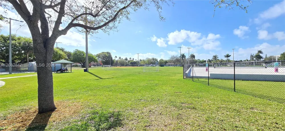 203 NE 2nd Ave #203 Dania Beach, FL 33004