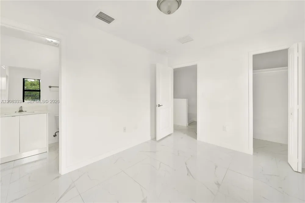 5220 NW 24th Ave #5220 Miami, FL 33142