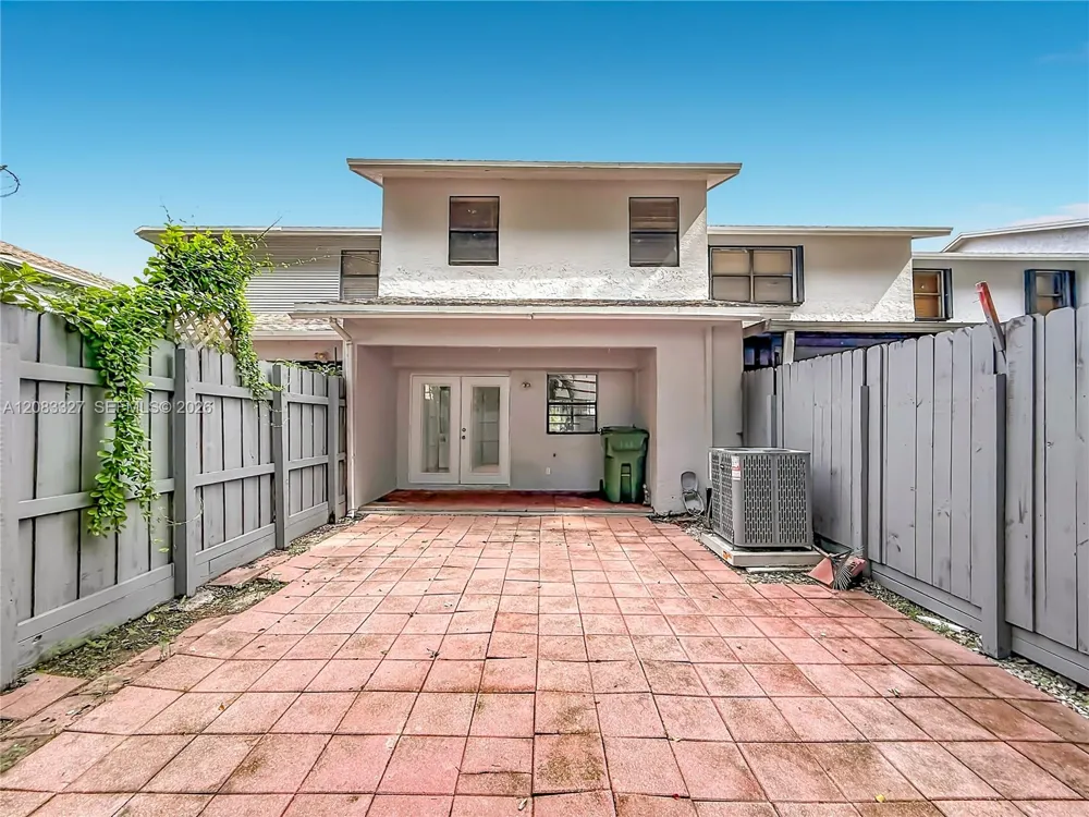 10554 NW 3rd St #0 Pembroke Pines, FL 33026